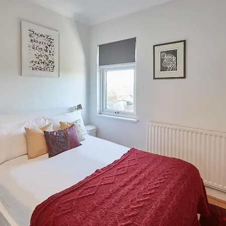 Host & - Artist House Дом отдыха *