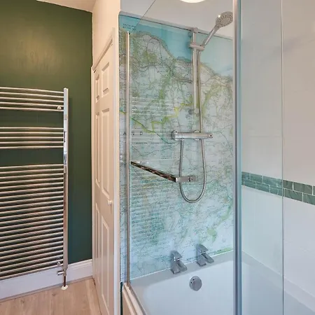 Дом отдыха Host & - Artist House